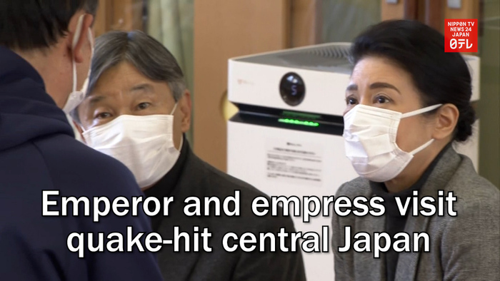 Emperor and empress visit quake-hit central Japan
