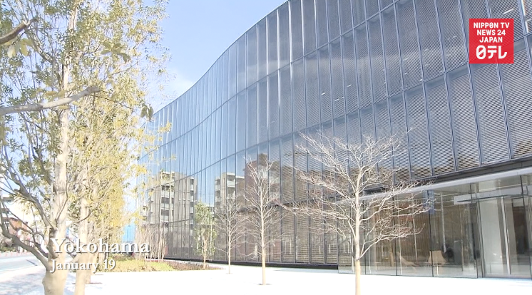 Suga tours Apple's new R&D center 