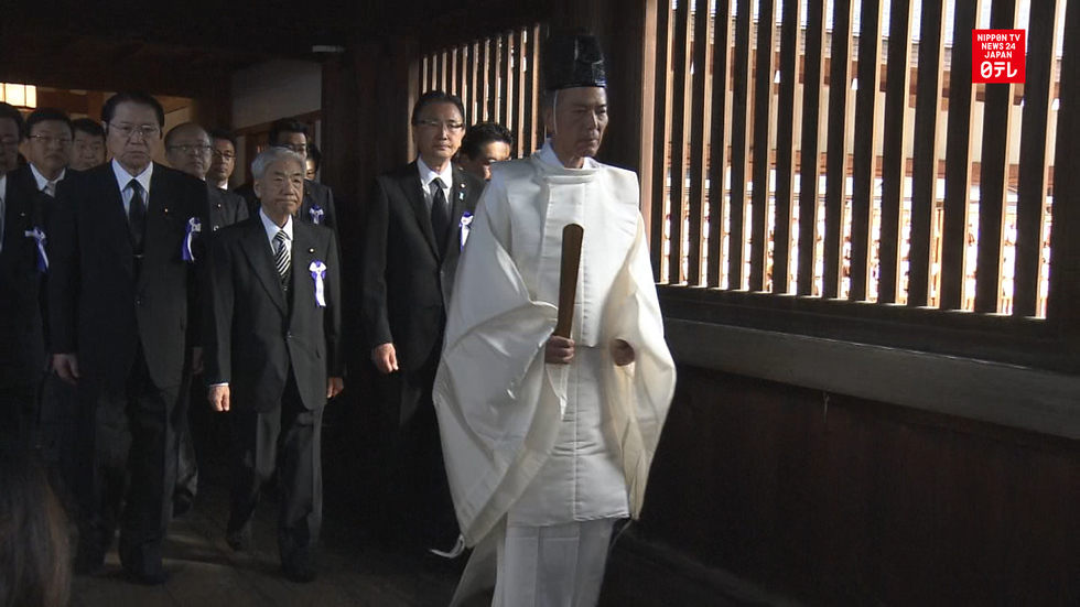 Japan lawmakers visit Yasukuni Shrine