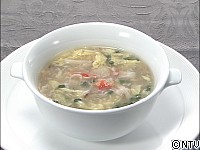 四川豆花飯荘：海鮮とフカヒレの酸辣スープ