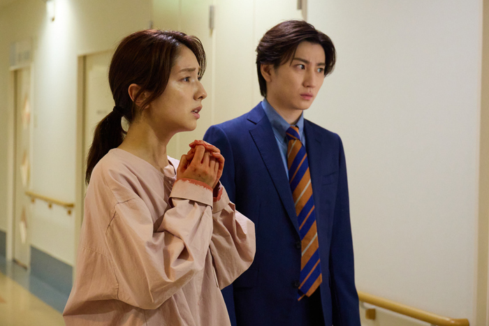 『10回切って倒れない木はない』第9話 ミンソク(志尊淳)を襲った養母・キョンファ(キム・ジュリョン)の狂気の刃 ミンソクを救うため拓人(京本 ...