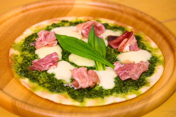 【青空レストラン】『生ハムと行者ニンニクのピザ』の作り方|満天☆青空レストラン|日本テレビ