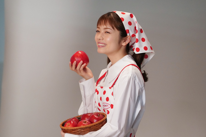 美食探偵　Blue-ray Box クリアファイル付中村倫也　小芝風花　小池栄子 小芝風花が中村倫也主演の「美食探偵 明智五郎」で見せた魅力たっぷり