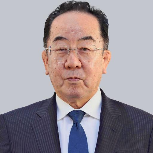 西銘 恒三郎氏の写真