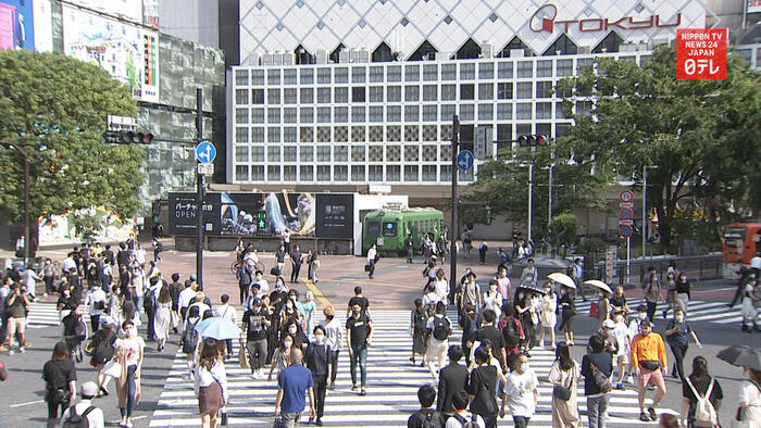 More people out in Tokyo a week after virus alert