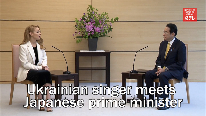 Ukrainian singer meets Japanese prime minister