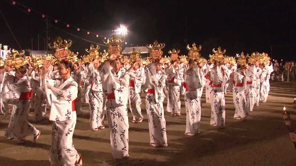1,000 dancers in lantern festival