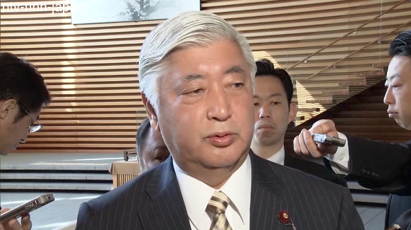 US base rift deepens