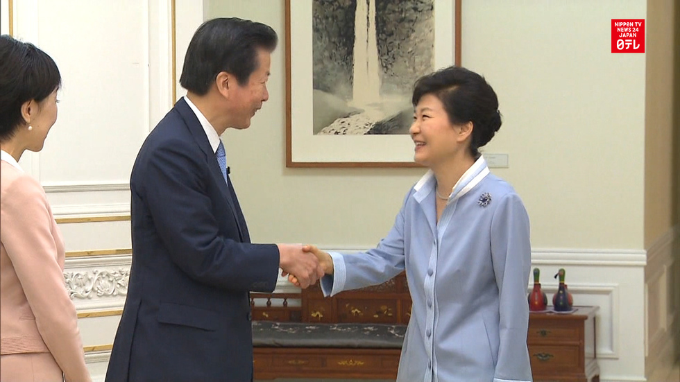 Komeito leader meets president of South Korea