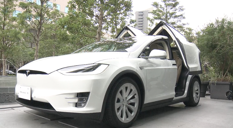 Tesla SUV debuts in Japan