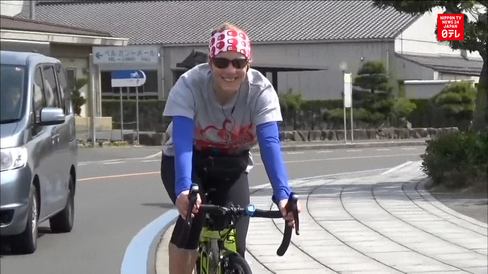 Kennedy enjoys Hiroshima from the saddle