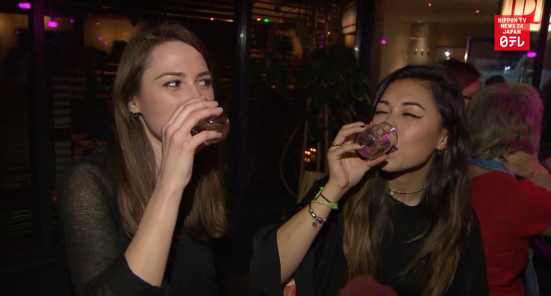 'Cup sake' tasting held in London 