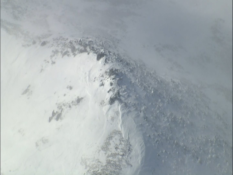 Search continues for mountaineer