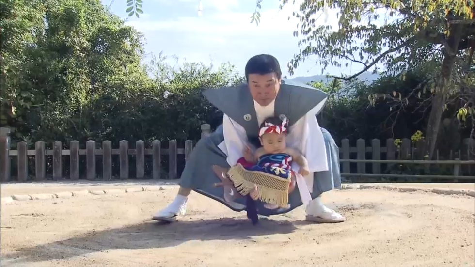 Japanese babies enter the sumo ring