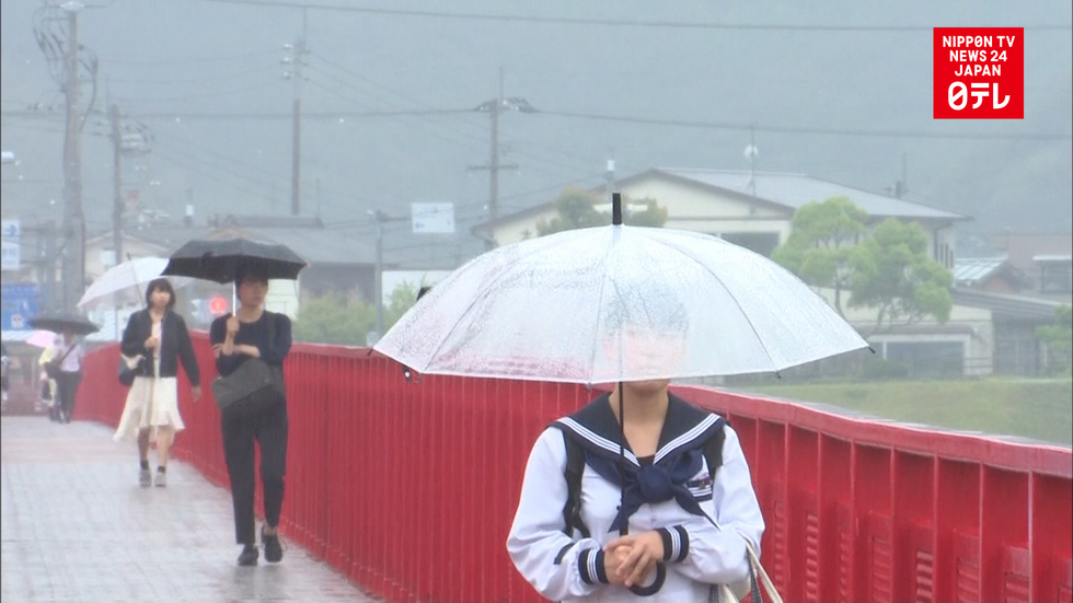 Rainy season sets in for most of Japan