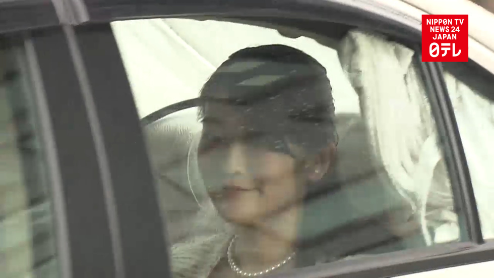 Princess Mako visits emperor before Bhutan trip