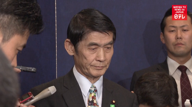 Recon minister to quit over controversial comments