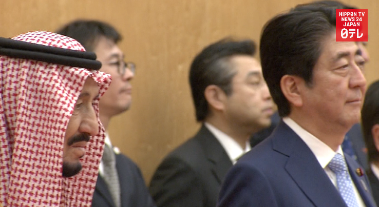 Abe meets Saudi King Salman 