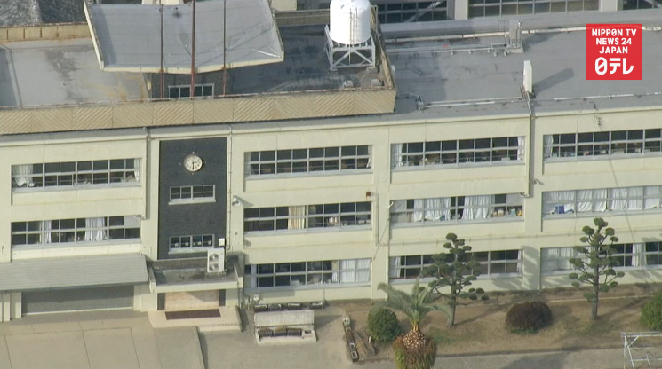 Over 700 fall to suspected food poisoning 