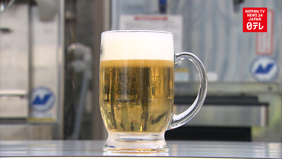 Beer shipments fizzle to record low