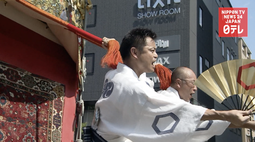 Nation smolders under heatwave  