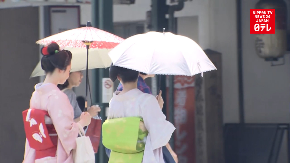 Extreme heat cooks Japan