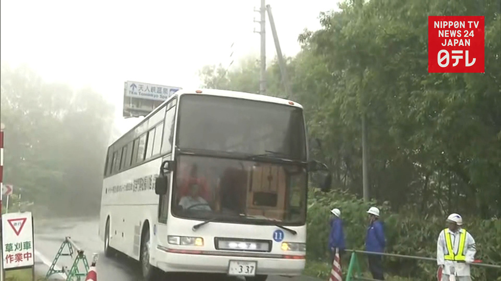 Buses transport 129 stranded travelers
