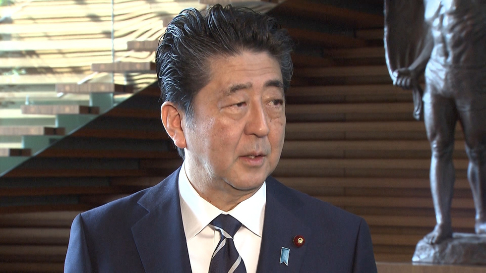 Abe denies meeting in favoritism scandal