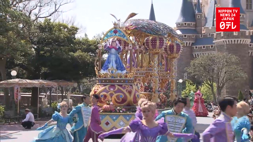 Tokyo Disneyland's 35th anniversary parade unveiled