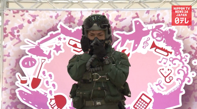 Military fashion show surprises 