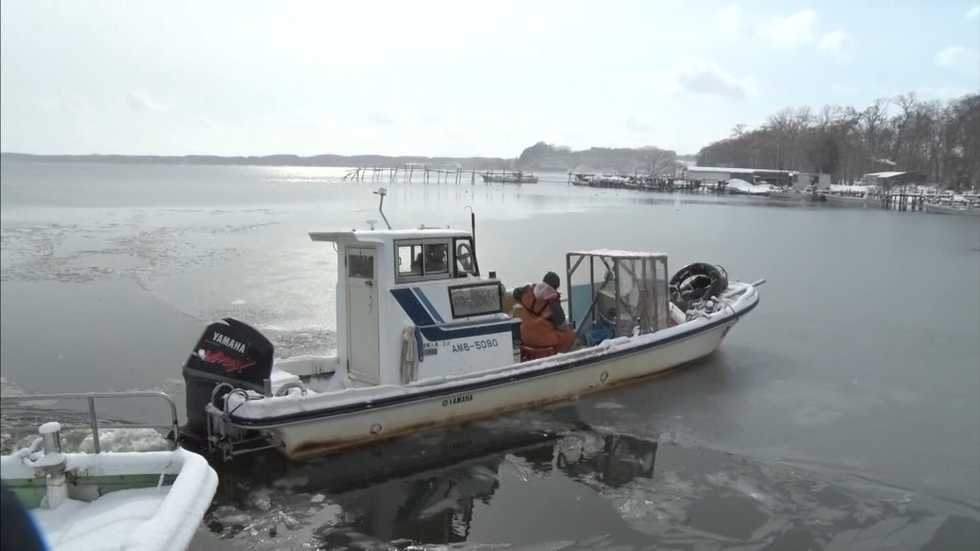 US military jet fuel pollutes lake