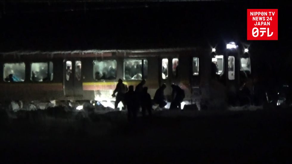 Heavy snow strands trains for 15 hours in Niigata