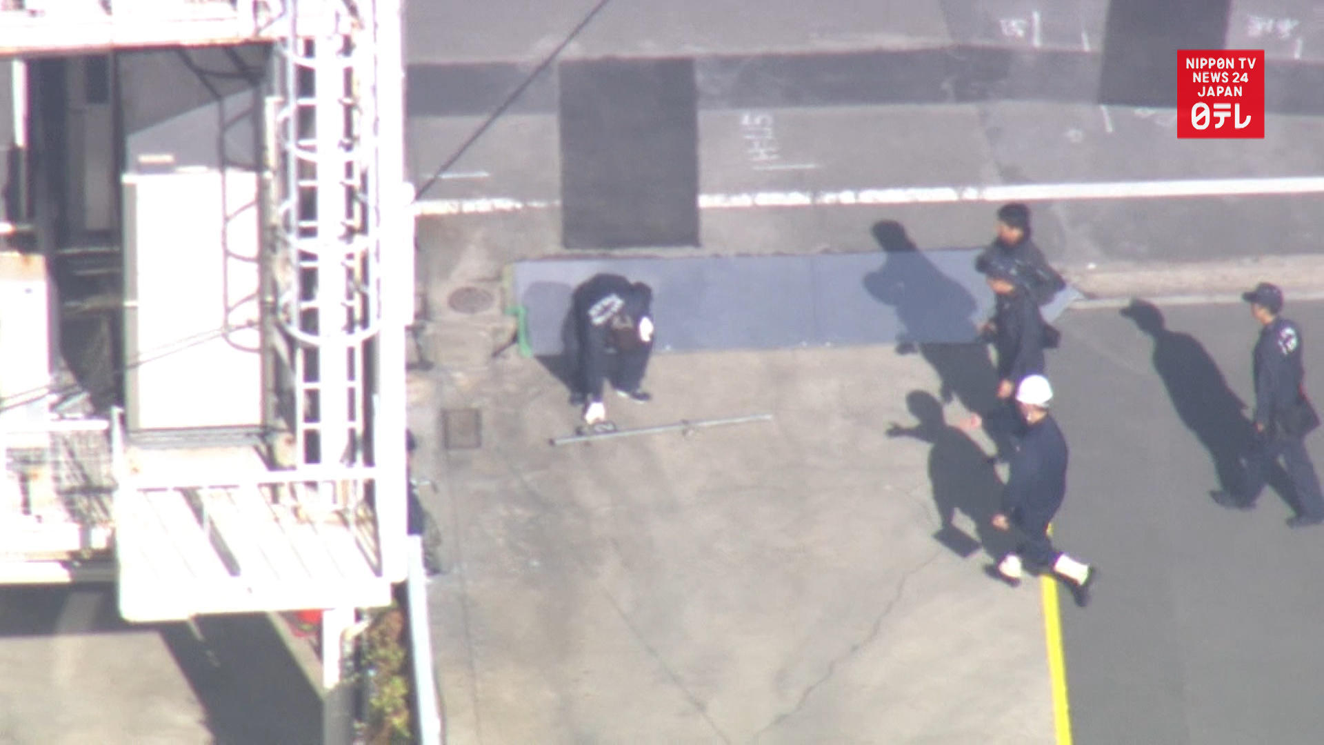 Pipe falls from rooftop, kills passerby