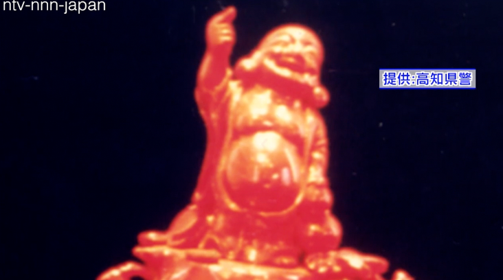 Thief makes off with pricey coral statue