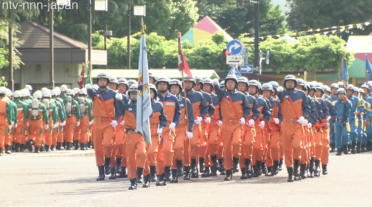 Tokyo riot police strut their stuff
