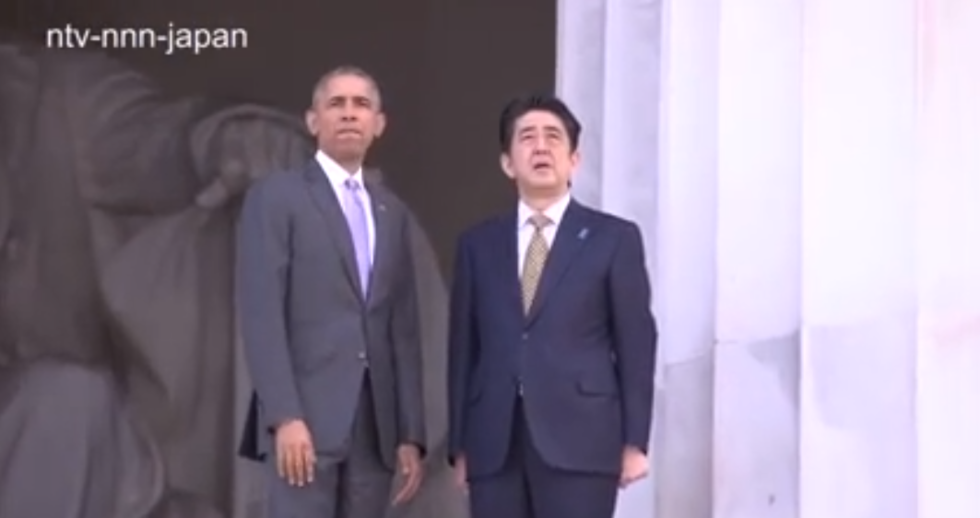 Abe visits Washington landmarks
