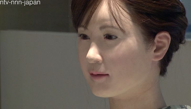 Robot welcomes shoppers