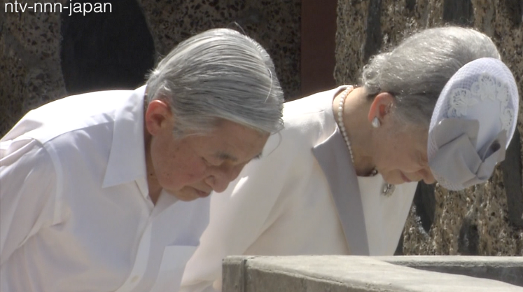 Imperial Couple mourns WWII dead in Palau