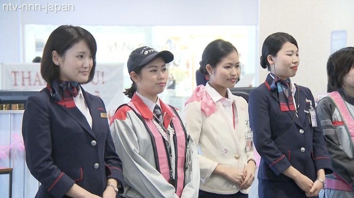 JAL women staff flight for Girls' Day