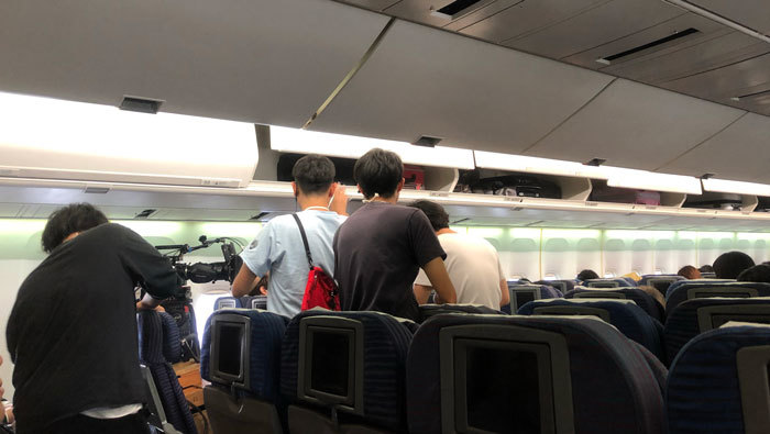 杏 宮沢氷魚が飛行機内で 衝撃的 な運命の出会い 偽装不倫 撮影現場に潜入 偽装不倫 日本テレビ 杏 宮沢氷魚が飛行機内で 衝撃的 な運命の出会い 偽装不倫 撮影現場に潜入 偽装不倫 日本テレビ