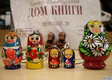 マトリョーシカ エルミタージュ展 エルミタージュ美術館でアンリ