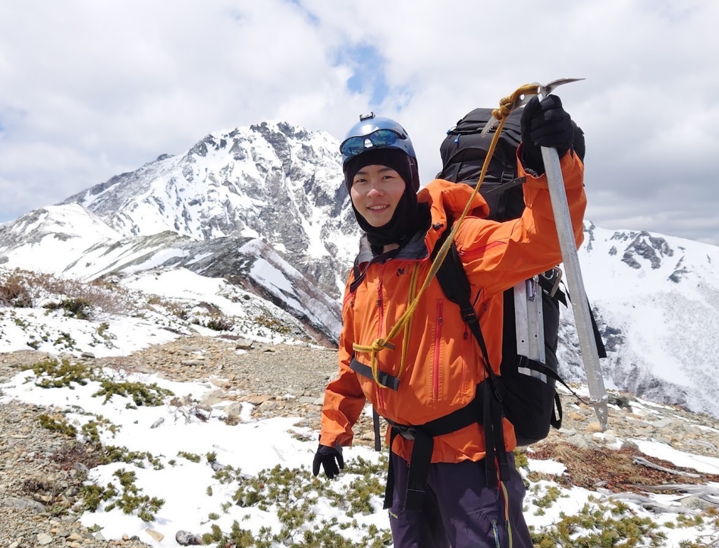 体育会山岳部の主将を務めていました。山頂の滞在時間はわずか5分ということもありますが、この5分間の感動を味わうために、どんなに高い山も全力で登ります！