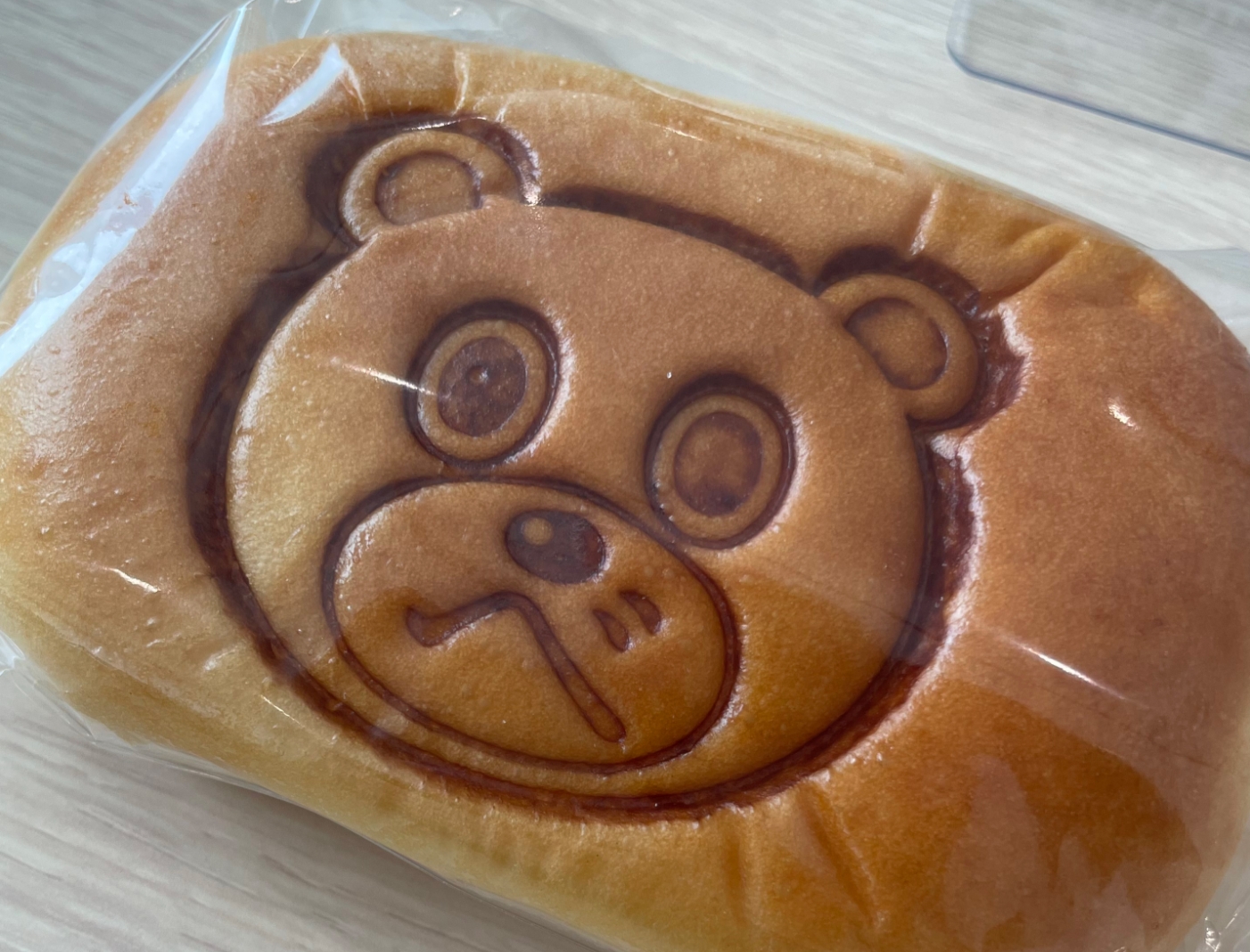 日テレといえばダベア。ダベアのクリームパンは社内のベーカリーで購入可能です！