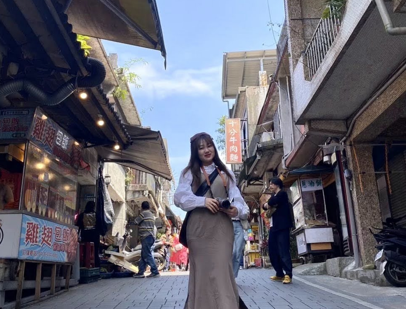 台湾・九份で撮った写真。雨が多い地域ですが、珍しく晴れていました！晴れ女！！