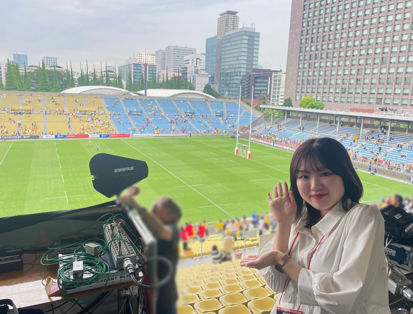 放送席から撮った写真。トライした瞬間に思わずガッツポーズしてしまいました。