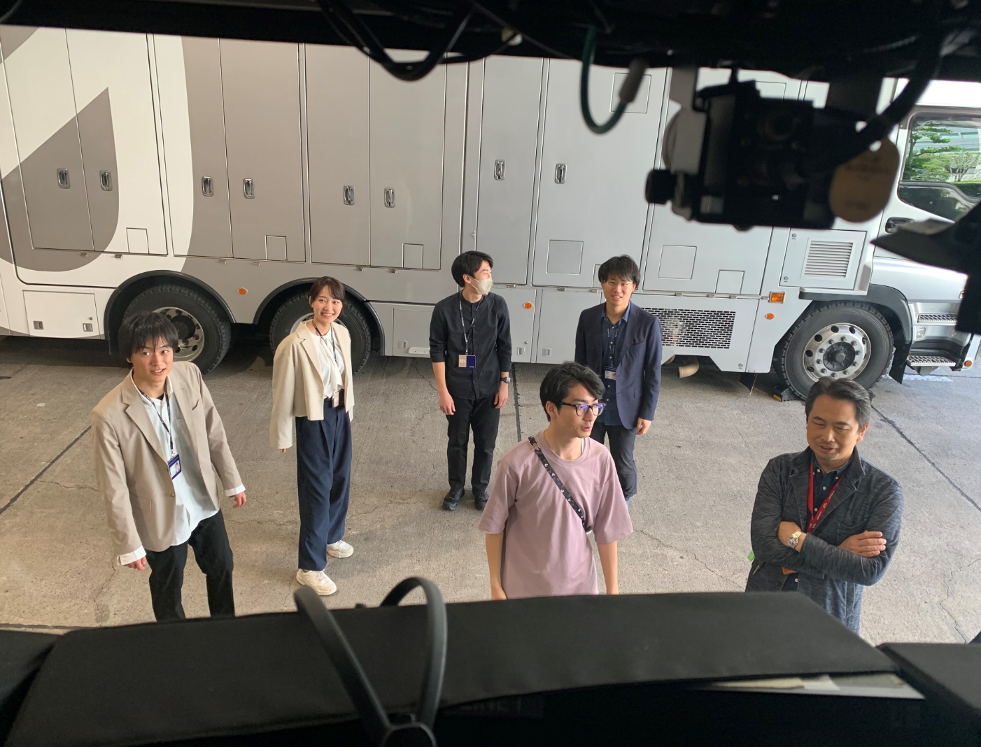 アナウンサー席からの景色。視界が広いです。