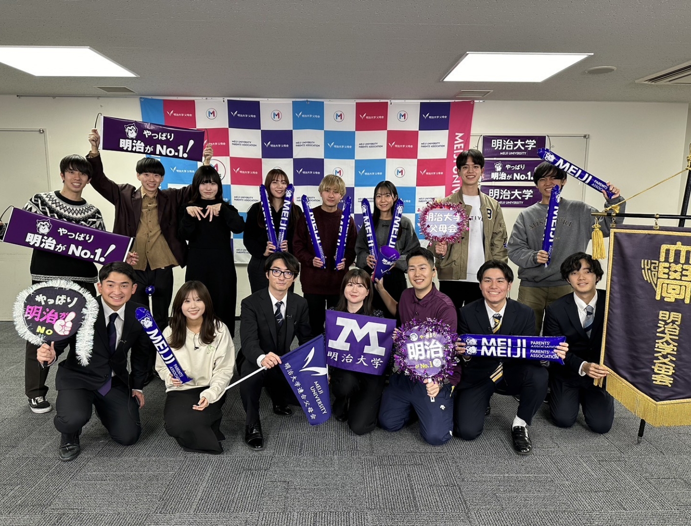 目指すは我が校の風物詩。大学時代のお正月は3年連続総合司会として12時間生配信を“完走”し、後輩達へ4年連続開催という襷を繋ぎました！