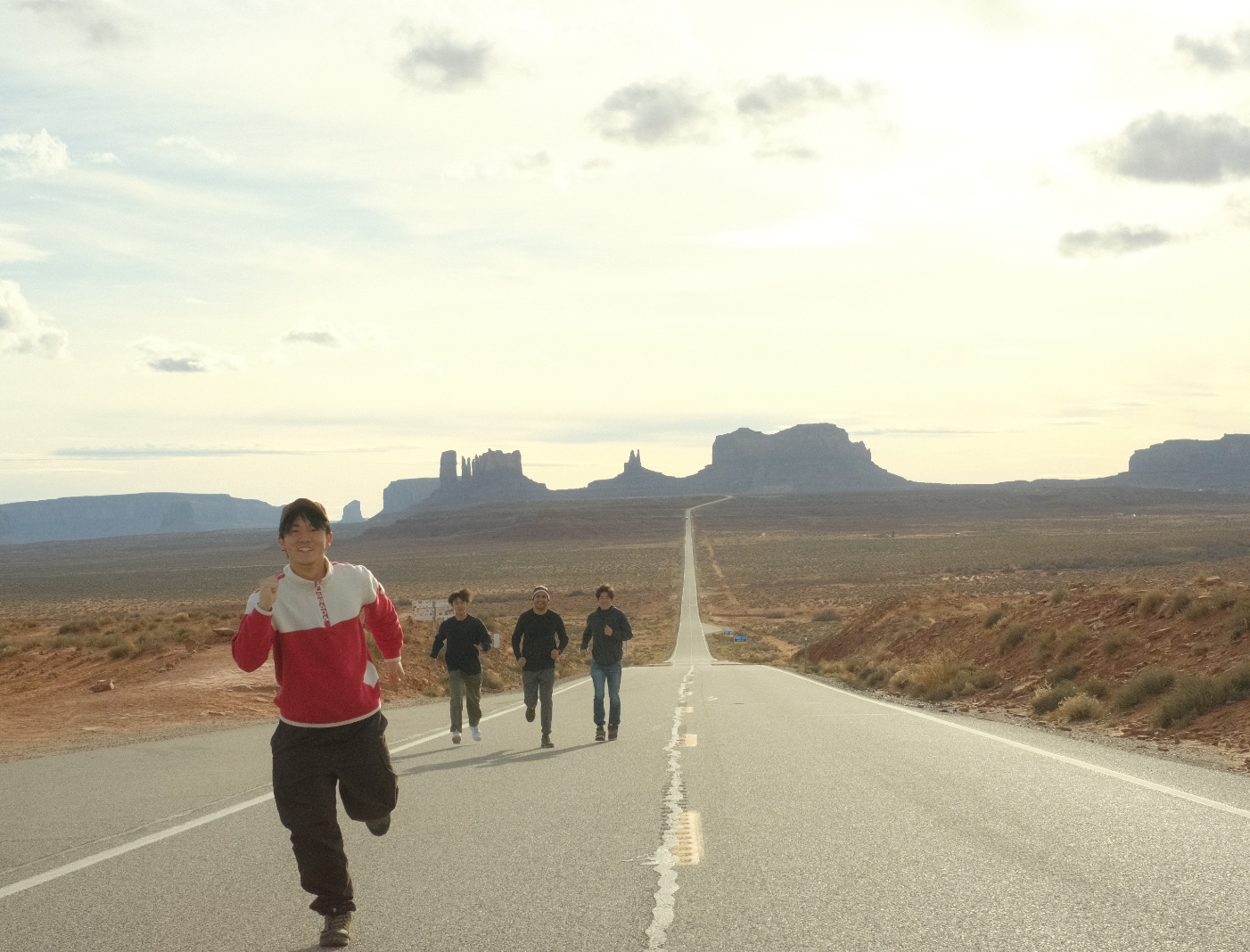 一方で、フォレストガンプのように前へ前へと走り続けたいとも思っています！