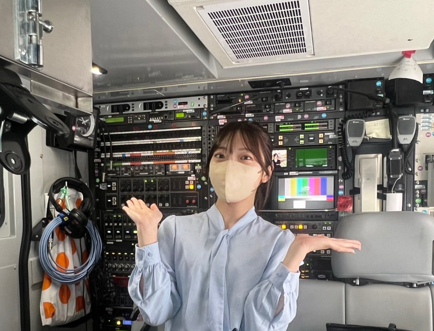 ビジネス部門採用の私ですが、中継車に乗るという一生に一度あるかないかの経験もできました。