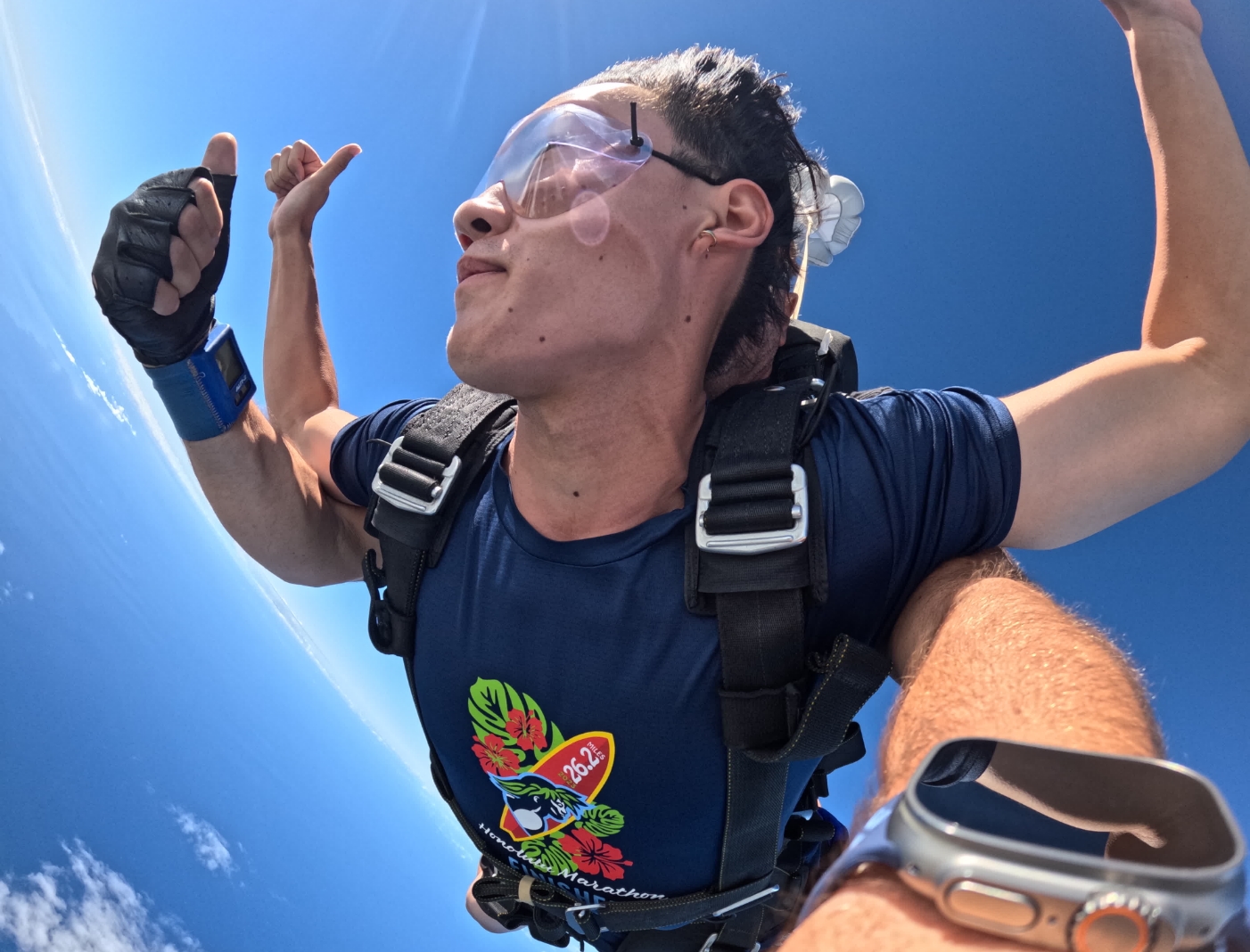 興味を持っていたスカイダイビングに挑戦！風を感じながら、ものすごいスピードで移り変わる景色…飛ぶ前の恐怖が一瞬で吹き飛ぶくらいの爽快感でした。